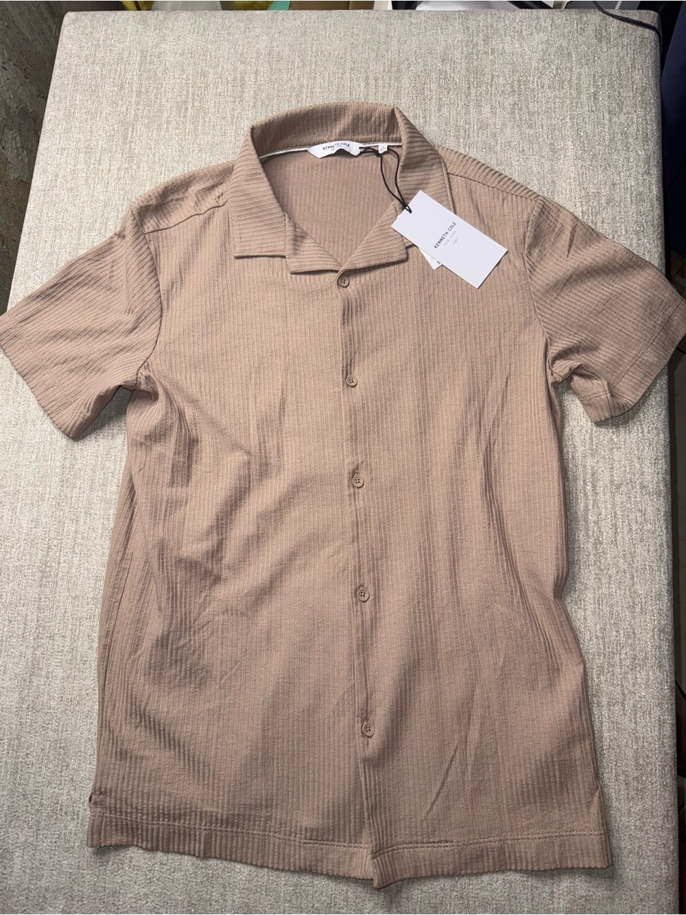 Kenneth Cole New York Men’s Ribbed Button Down Shirt Taupe Small NWT